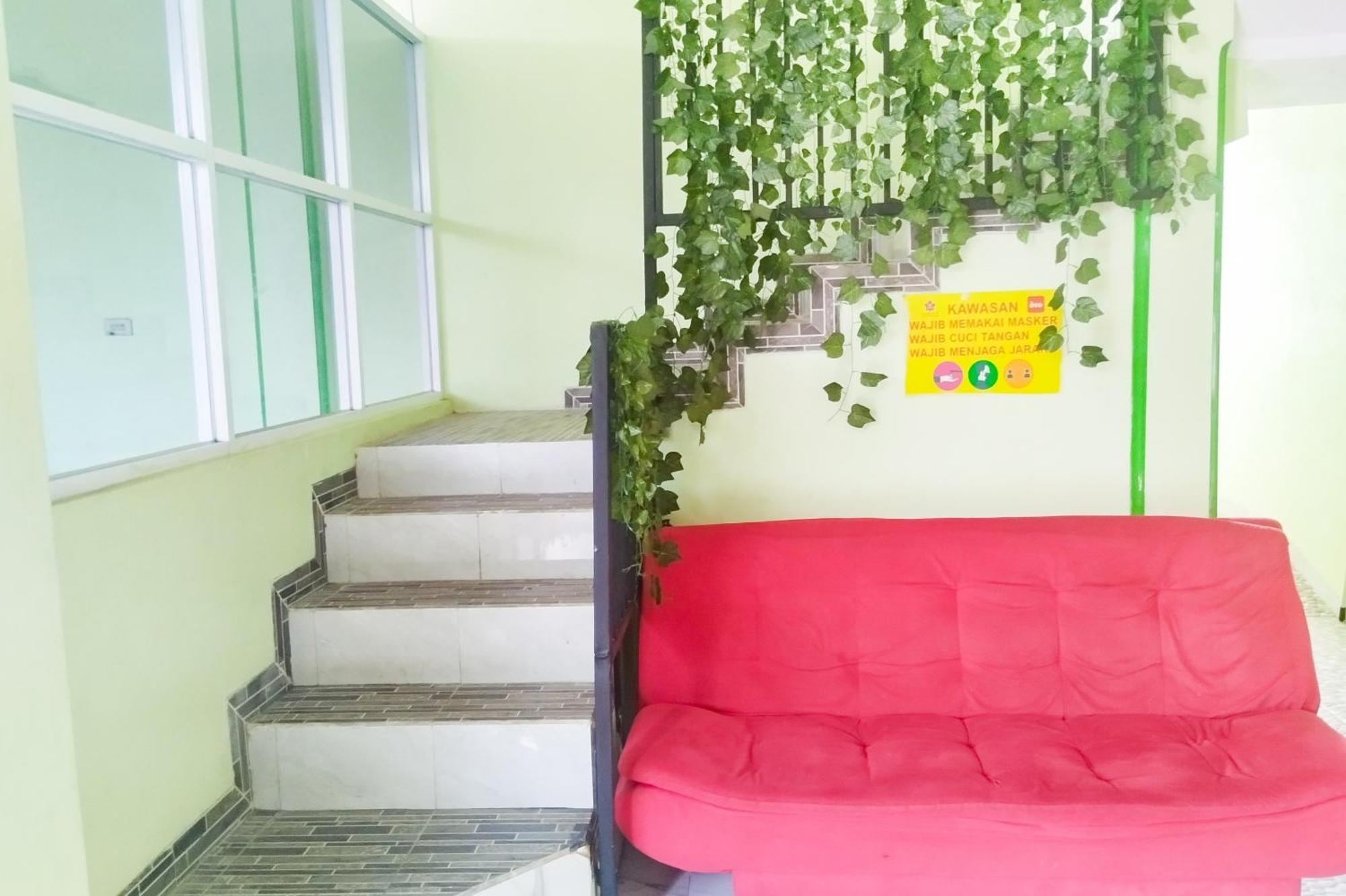 Reddoorz Syariah At Shakira Alesha Enggal Ξενοδοχείο Μπαντάρ Λαμπούνγκ Εξωτερικό φωτογραφία