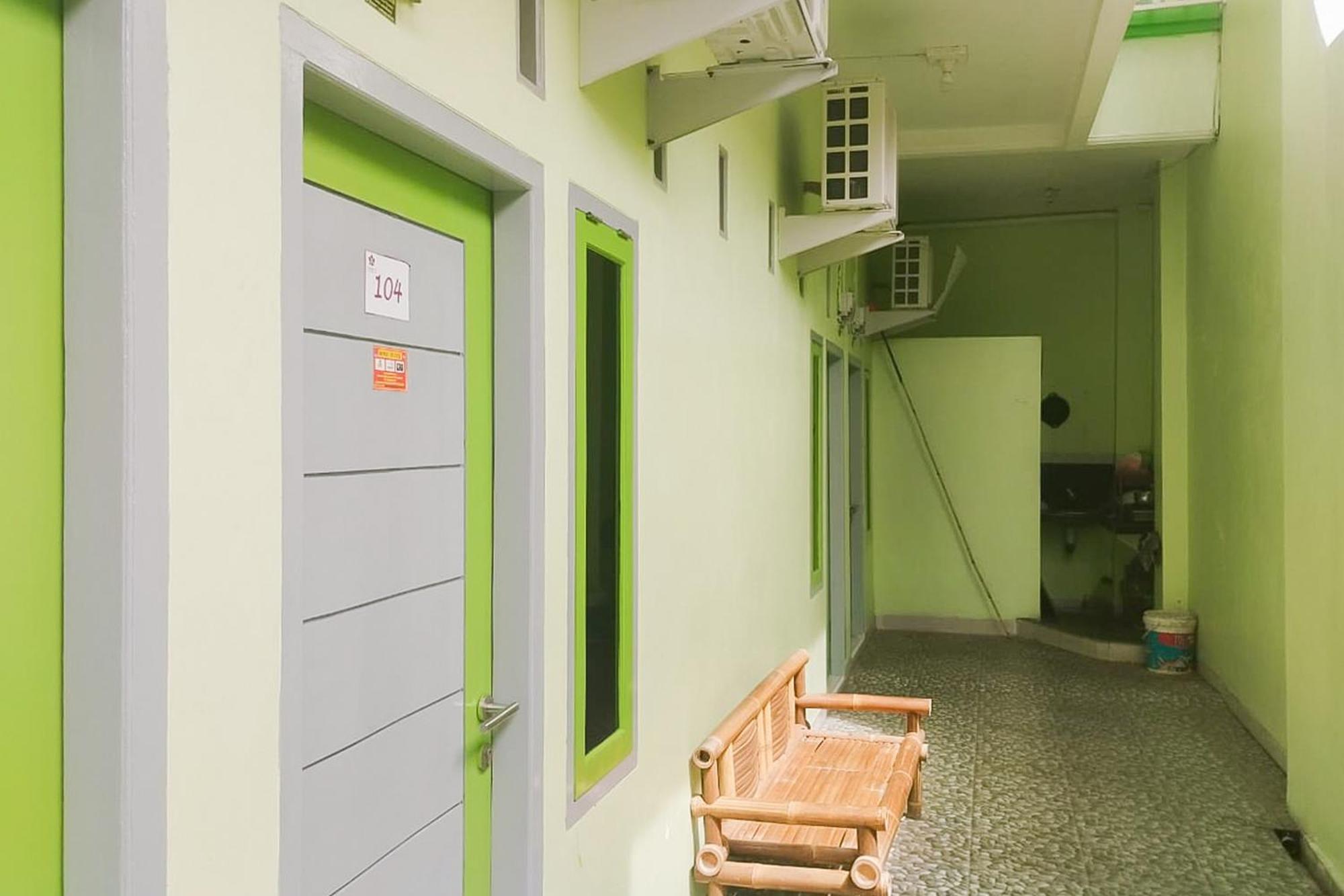 Reddoorz Syariah At Shakira Alesha Enggal Ξενοδοχείο Μπαντάρ Λαμπούνγκ Εξωτερικό φωτογραφία